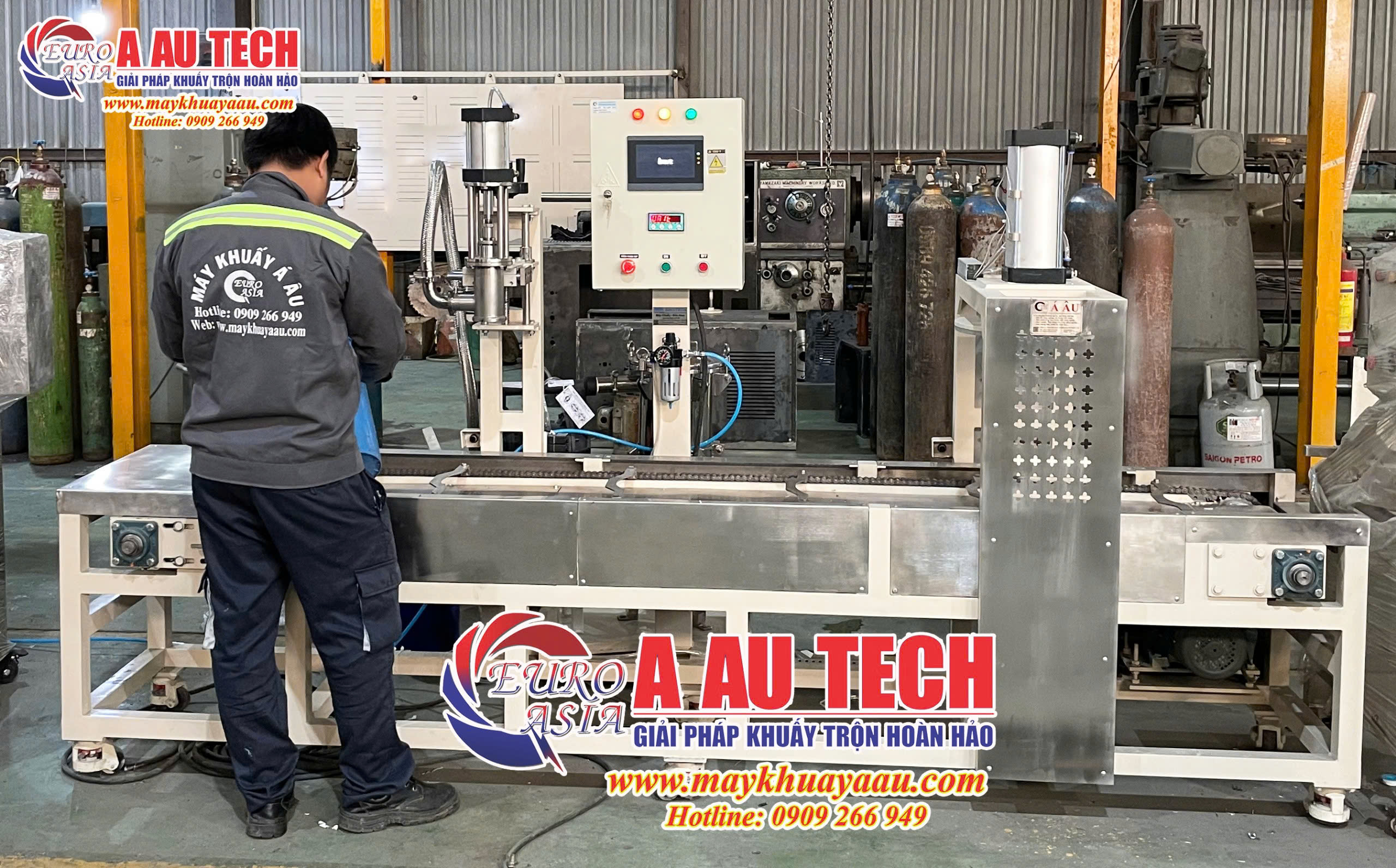 máy chiết rót đóng nắp thùng sơn 18 lít
