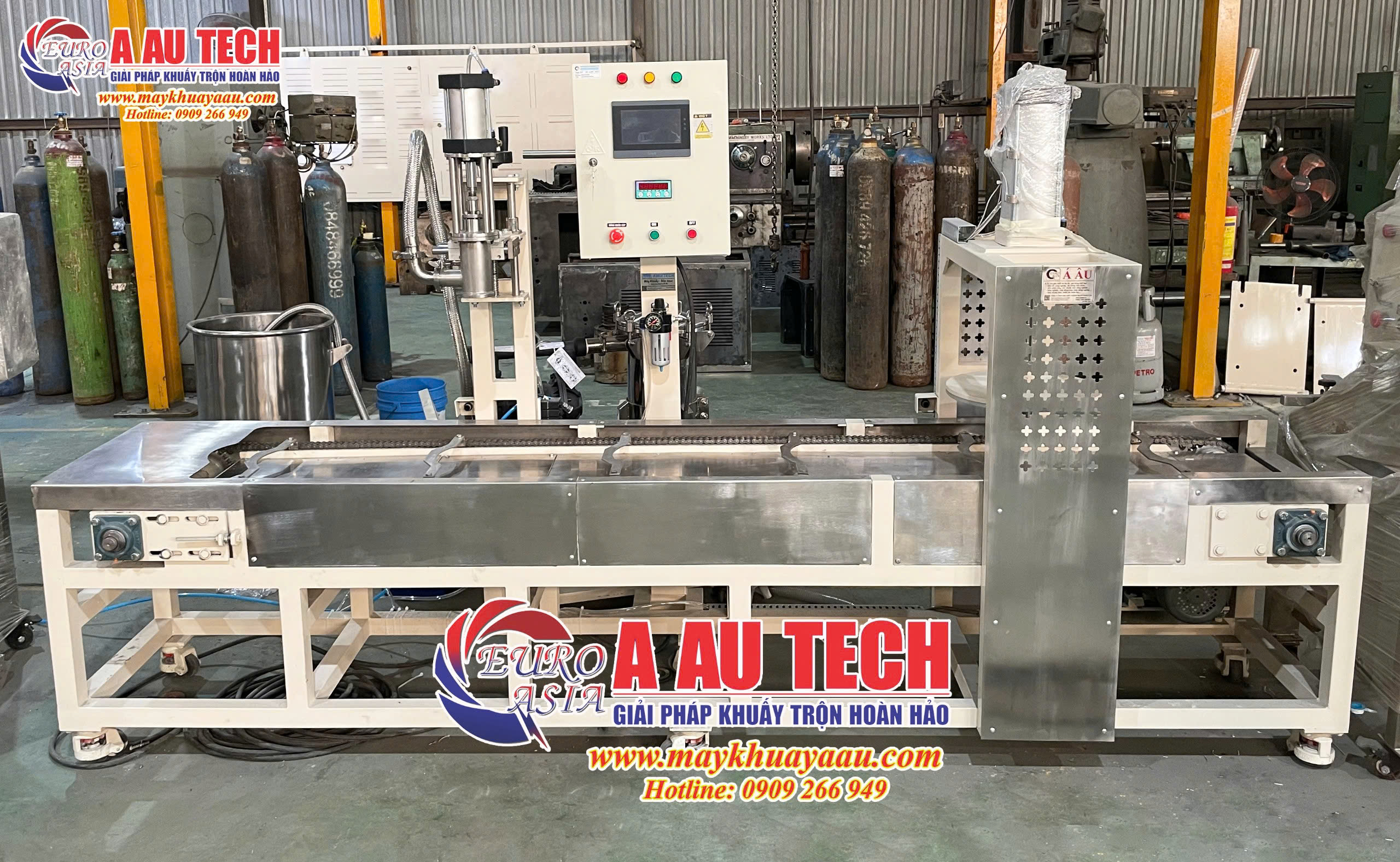 máy chiết rót đóng nắp tự động