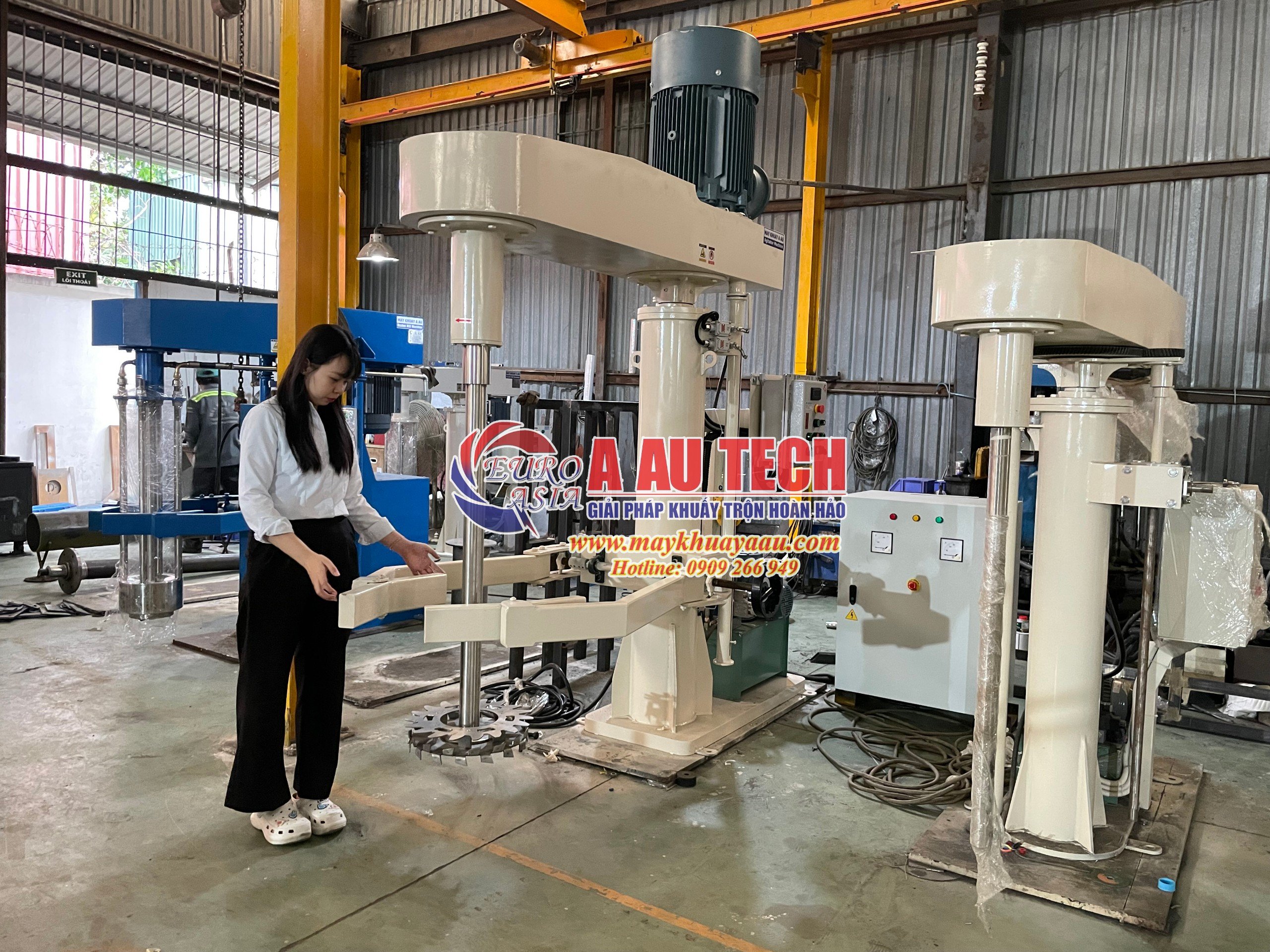 máy khuấy sơn công nghiệp 500 lít