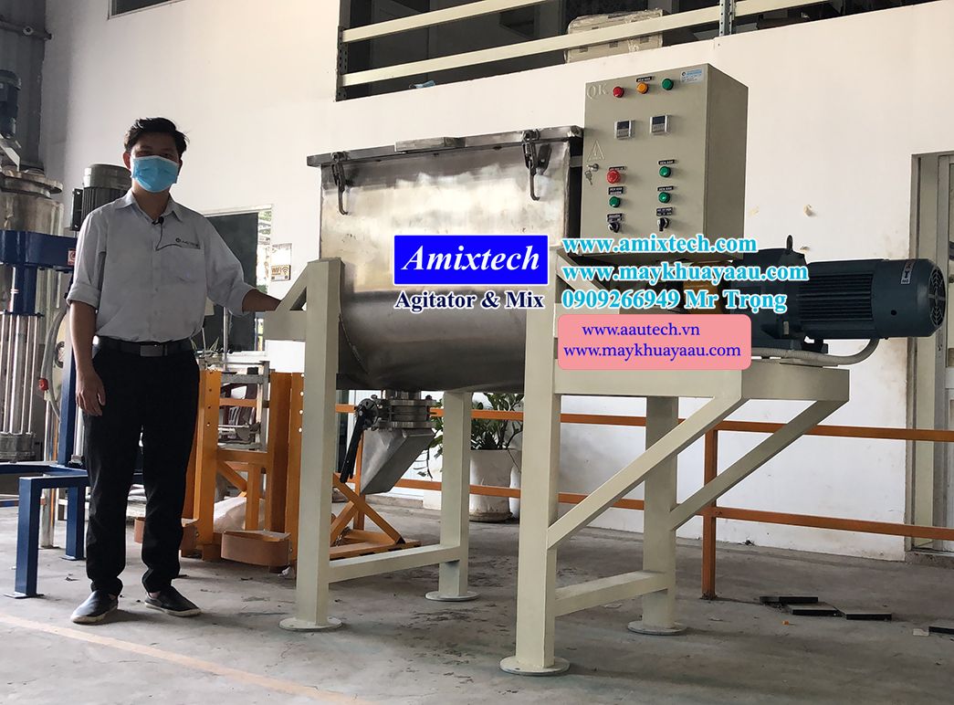 máy trộn nằm ngang 200kg