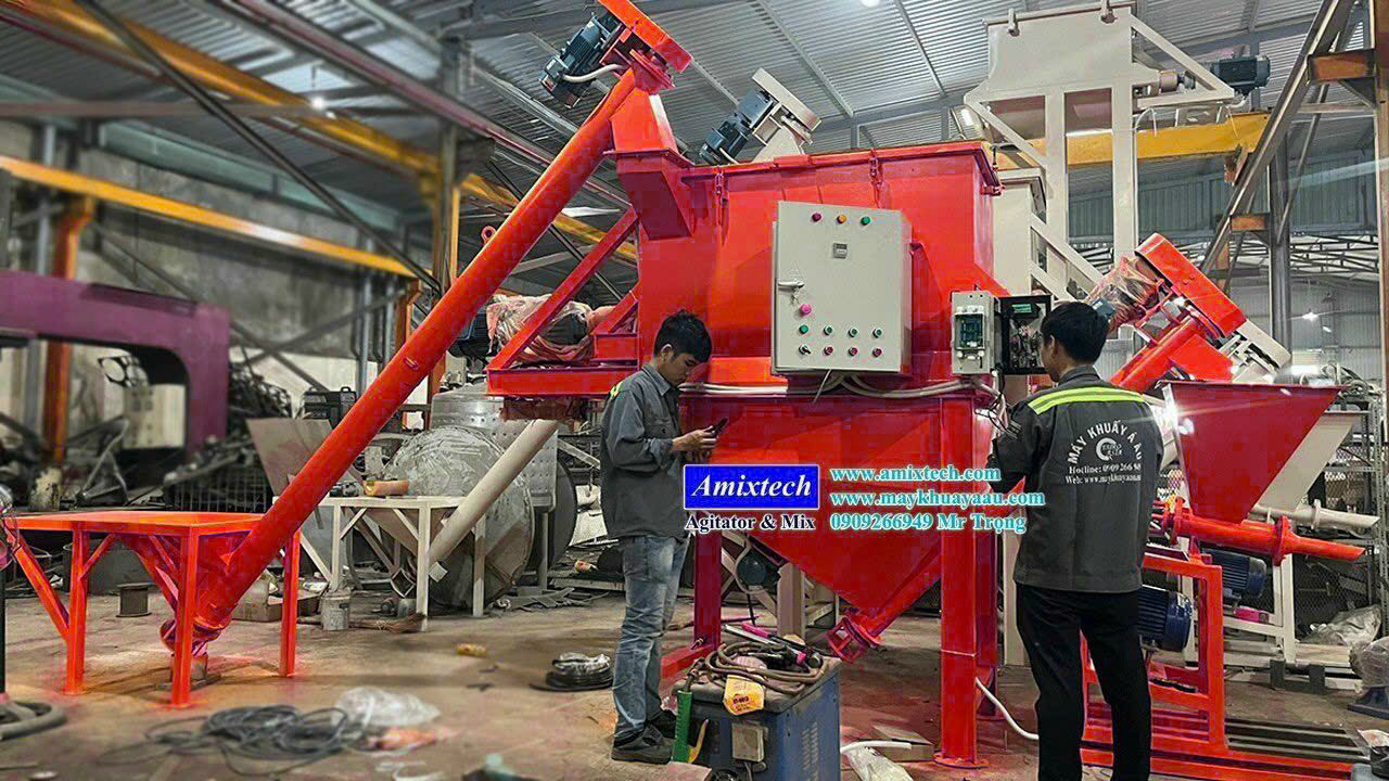 may san xuat trộn bot xay dung 1